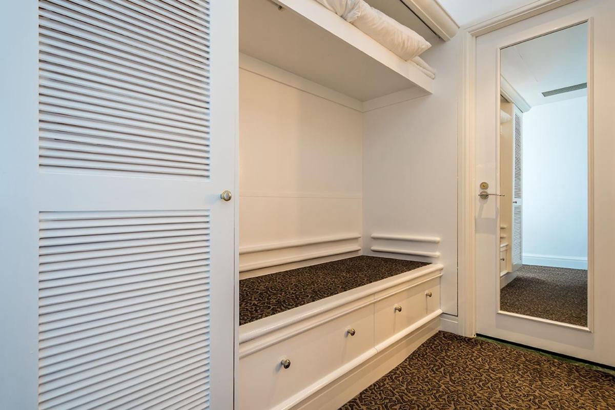 Deluxe Private Apartment And Studio - Ocean Views โกลด์โคสต์ ภายนอก รูปภาพ