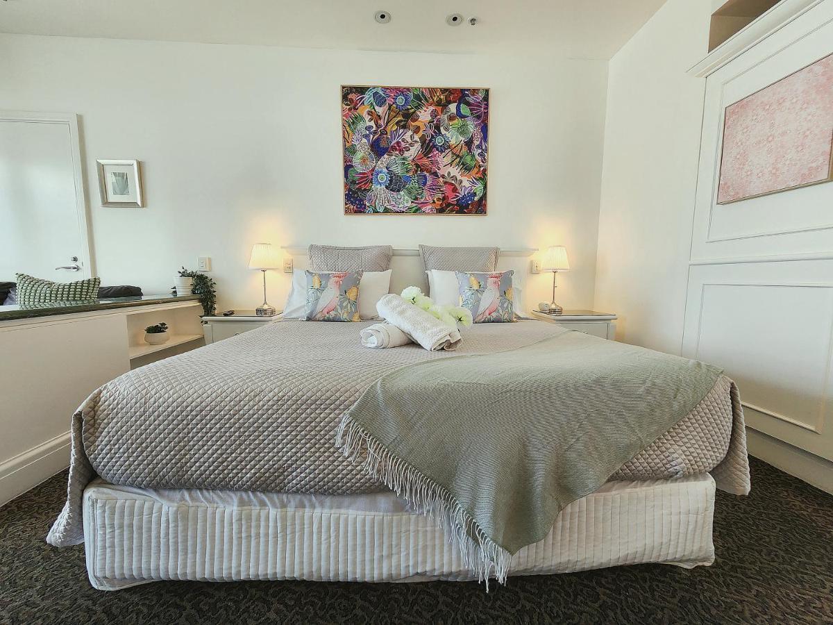 Deluxe Private Apartment And Studio - Ocean Views โกลด์โคสต์ ภายนอก รูปภาพ