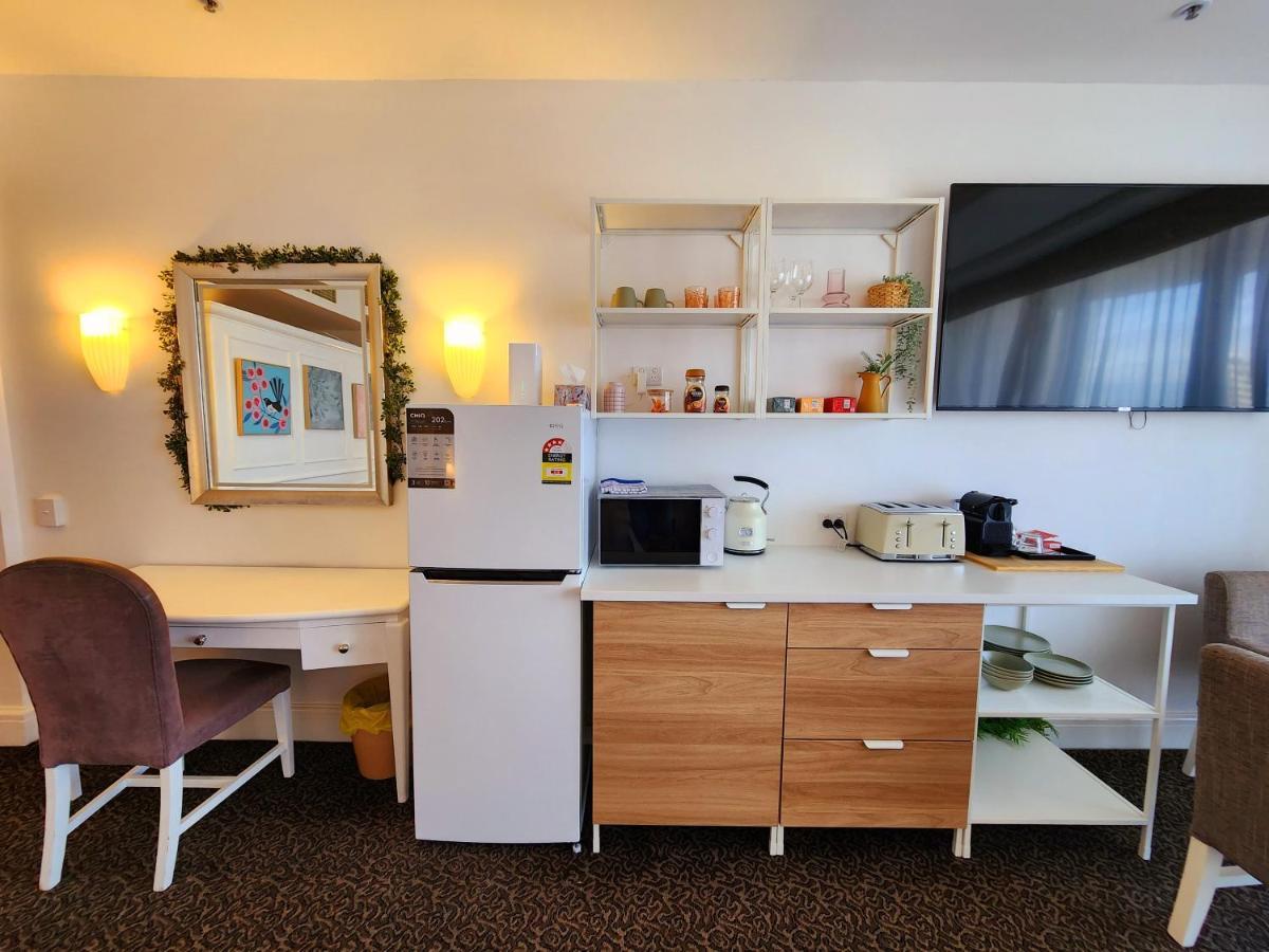 Deluxe Private Apartment And Studio - Ocean Views โกลด์โคสต์ ภายนอก รูปภาพ