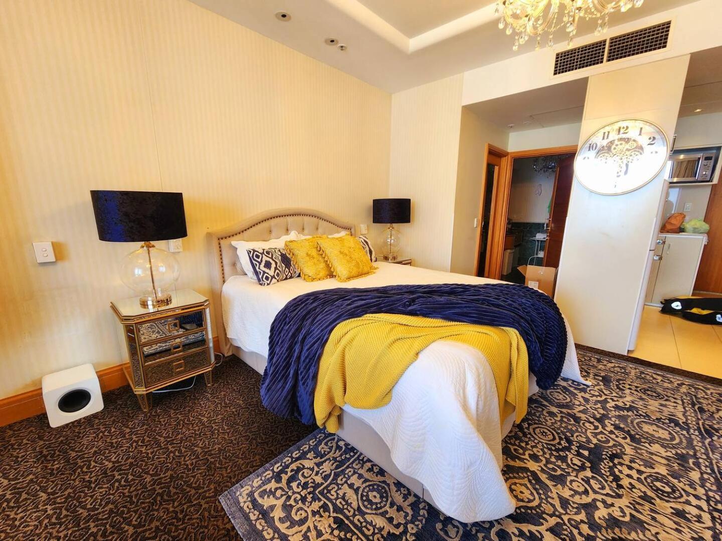 Deluxe Private Apartment And Studio - Ocean Views โกลด์โคสต์ ภายนอก รูปภาพ