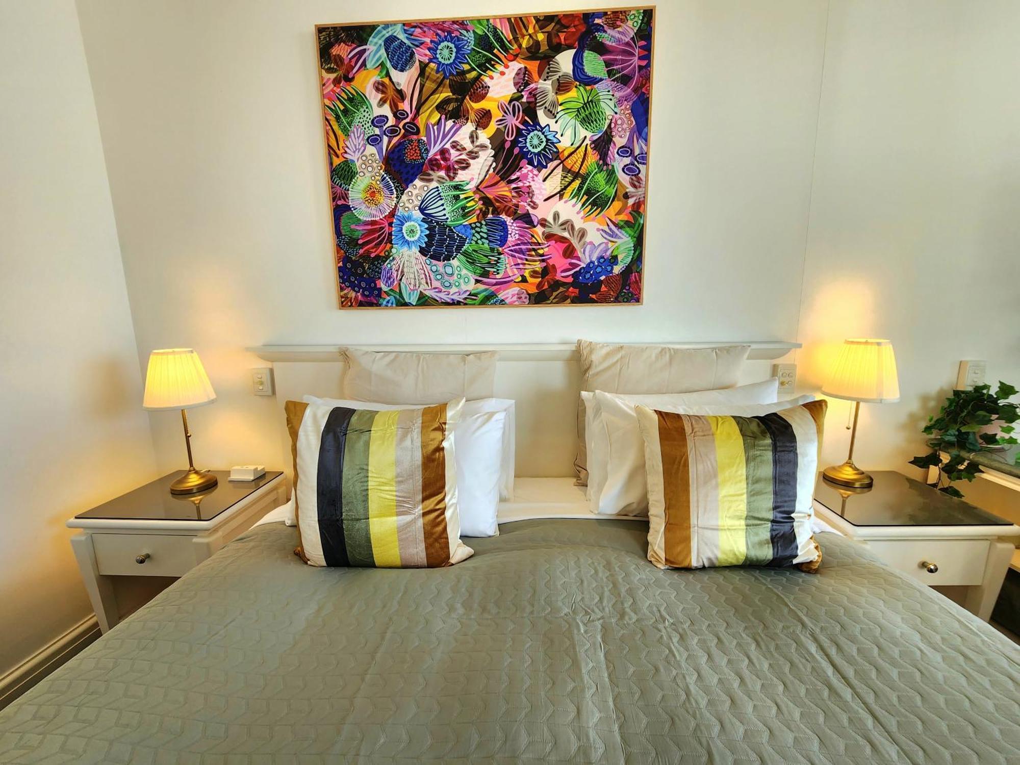 Deluxe Private Apartment And Studio - Ocean Views โกลด์โคสต์ ภายนอก รูปภาพ